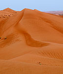 Des dserts infinis aux dunes ondulantes ...