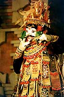 Danse du Barong - Cliquez pour agrandir la photo et en savoir plus