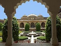  Le jardin Moghol du palais d'Amber (Rajasthan) - Cliquez pour agrandir la photo