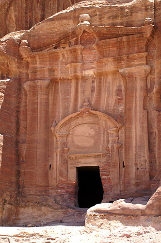 Le Tombeau Renaissance