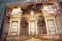 Visiter Ptra - Histoire et photos