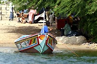Une pirogue -  Cliquez pour agrandir