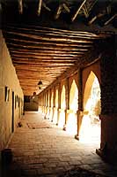 Une kasbah rnove dans le sud (Erfoud)