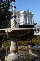 Cliquez sur la photo pour agrandir et voir d'autres photos